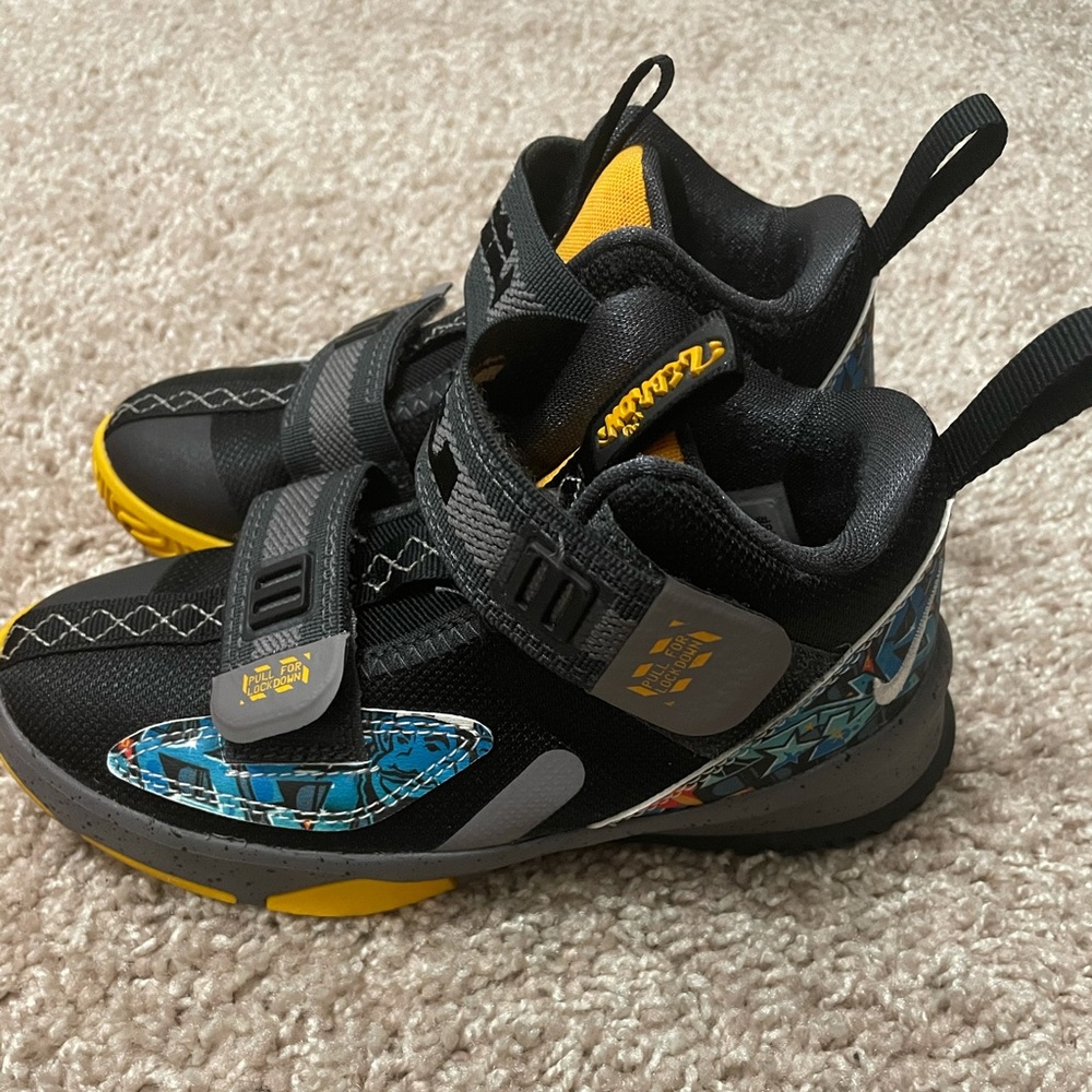 Boy's LeBron Soldier XIII Shoes, Size 11C
